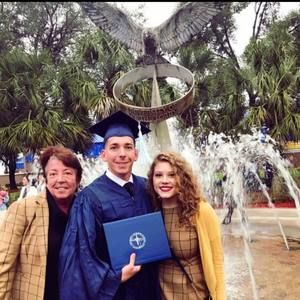 Meet your Posher, Ethan